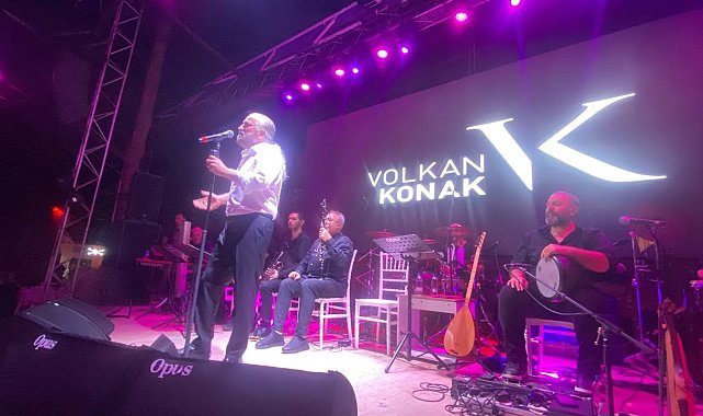 Ünlü sanatçı Marmaris'te kulakların pasını sildi