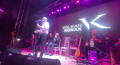 Ünlü sanatçı Marmaris'te kulakların pasını sildi