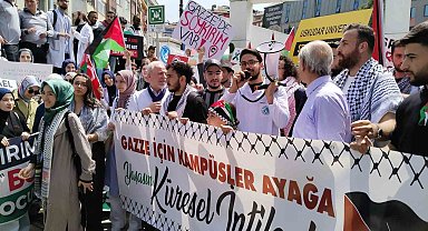 Üsküdar Üniversitesi öğrencilerinden Gazze'ye destek yürüyüşü