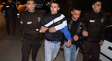 Uyuşturucu tacirleri ile polisin kovalamacası kamerada