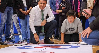 Vali Şefik Aygöl'ün de katıldığı oyunlar renkli görüntülere sahne oldu