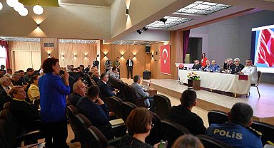 Vali Ustaoğlu Ayvalık'ta muhtarları dinledi