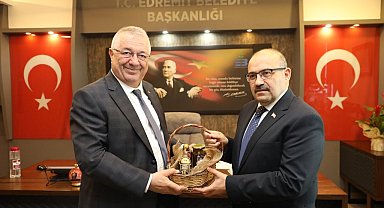 Vali Ustaoğlu, Edremit Belediyesi'ni ziyaret etti