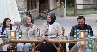 Vali Yiğitbaşı, Frigya'nın tanıtımı için öğrencileri dinledi