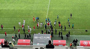 Vanspor FK, Bursaspor maçında sahadan çekildi