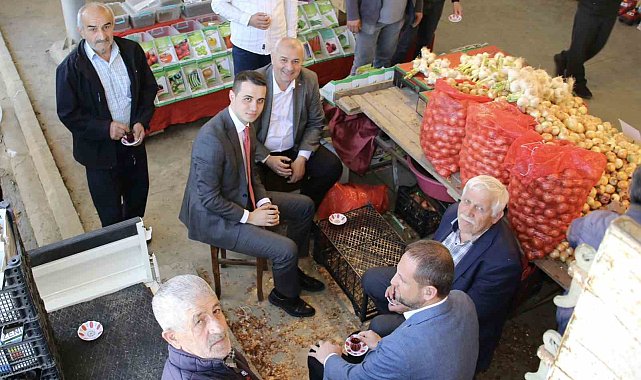 Vatandaşları pazar yerinde dinlediler