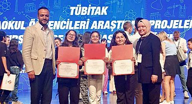 Vehbi Koç Ortaokulu öğrencilerinden bilimsel ve sportif başarı