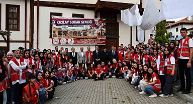 Vezirköprü'de Kızılay Sokak Şenliği