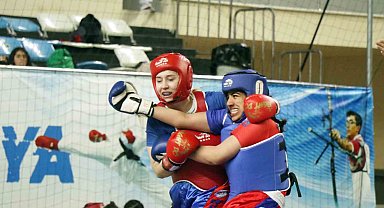 Wushu Okul Sporları Türkiye Şampiyonası'nde 50 ilden gelen 959 sporcu, dereceye girmek için ter döküyor