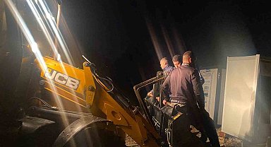 Yağışla birlikte mahsur kalan 70 vatandaşı ekipler kurtardı