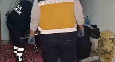 Yalnız yaşayan yaşlı adam evinde ölü bulundu