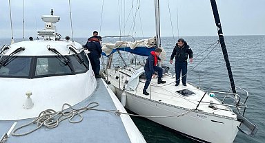 Yalova açıklarında motoru arızalanan tekne kurtarıldı