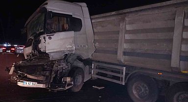 Yalova'da tır kamyona arkadan çarptı: 1 yaralı