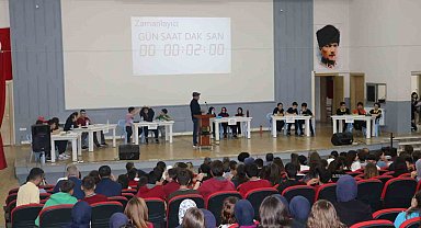 Yarışmanın birincisi Neriman İbrahim Küçükkurt Ortaokulu