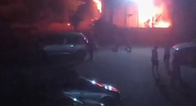 Yaşlı adam alev alev yanan evde hayatını kaybetti