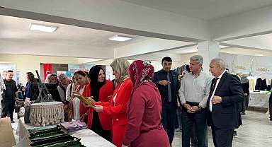 Yıldıztepe'de Okuma Yazma Kursu'na katılanlar belgelerini aldı