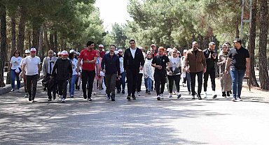 Yılmaz, sağlıklı yaşamı teşvik etmek için yürüdü