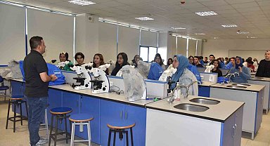 YKS öncesi Düzce Üniversitesi'ni gezdiler