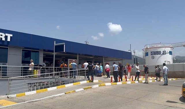 Yoğun sis THY Alanya yolcularını mağdur etti