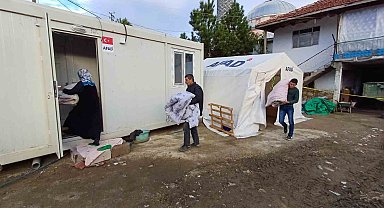 Yozgat'ta evi depremde ağır hasar gören aileler çadırdan konteynerlere yerleşiyor