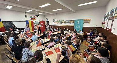 Yunus Emre Enstitüsü Başkanı Ateş: "Romanya devlet okullarında Türkçe dersi ilkokul birinci sınıftan lise sona kadar her sınıfta seçilebilecek"
