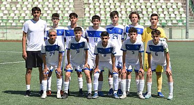 Yunusemre'nin u15'leri Türkiye Şampiyonası'na katılmaya hak kazandı