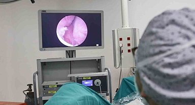 22 yıllık doktor ilk kez şahit oldu: Kapalı yöntemle 350 gram prostat çıkarıldı