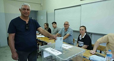 31 Mart'ta oylar çöpe atılmıştı, mahalleli ikinci kez sandığa gitti