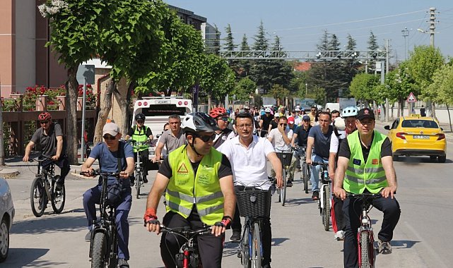 'Temiz Hava İçin Otomobilsiz Bir Gün' temasıyla bisiklet turu düzenlendi