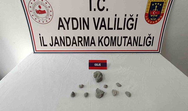400 bin yıllık fosili satmaya çalışırken jandarmaya takıldı
