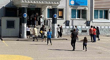 Afyonkarahisar'da LGS sınavı 6 bin 841 öğrencinin katılımı ile başladı