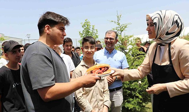 Afyonkarahisar'da yaz şenliği düzenlendi