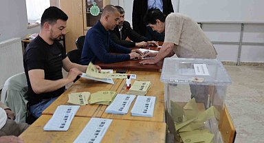 Aksaray'ın Güzelyurt ilçesinde seçmen tekrar sandık başında