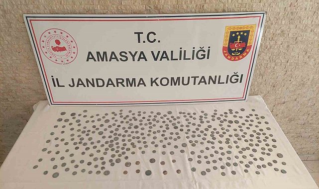 Amasya'da Pontus Rum Krallığı dönemine ait 582 sikke ele geçirildi