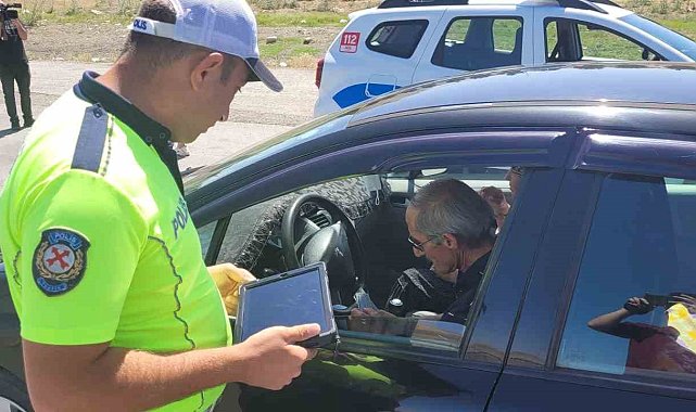 Ankara'da bayram tatilinin son gününde polis ekipleri denetimlerini sürdürüyor