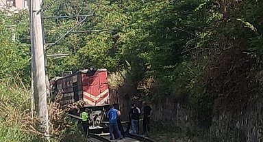 Bandırma'da trenin çarptığı adam hayatını kaybetti