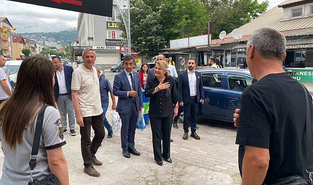 Başkan Hürriyet yeni haftaya işçi duraklarında başladı