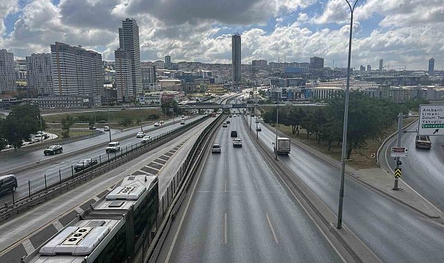 Bayram tatilinin ilk günü İstanbul'da trafik boş kaldı