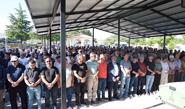 Boğazına erik kaçan 7 yaşındaki Hiranur Nevşehir'de toprağa verildi
