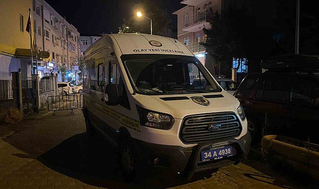 Büyükçekmece'de kar maskeli iki kişi, girdikleri evin sahibini silahla öldürdü