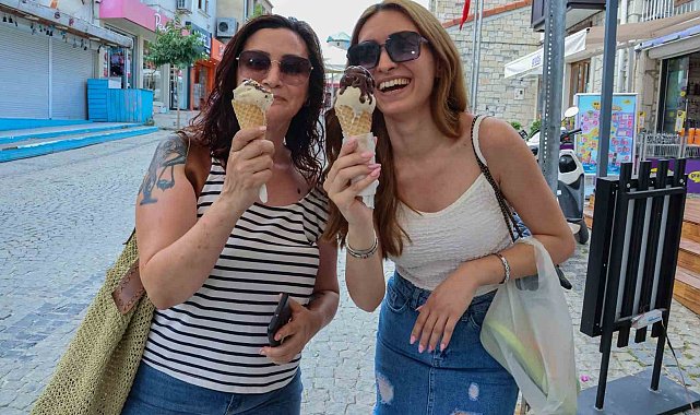 Çeşme Alaçatı, bu kez de dondurma fiyatıyla gündemde: İşletme sahibi konuştu