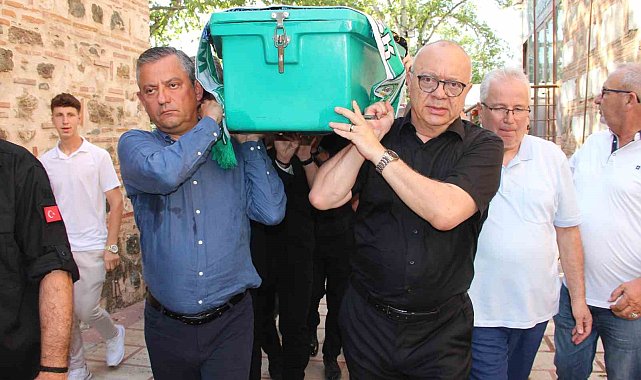 CHP Genel Başkanı Özel, MHP'li meclis üyesinin cenazesine katıldı
