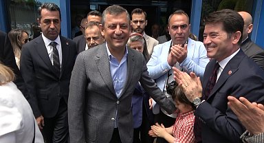 CHP Genel Başkanı Özel, Rize'deki Çay Mitingi'ne katılmak için Trabzon'a geldi