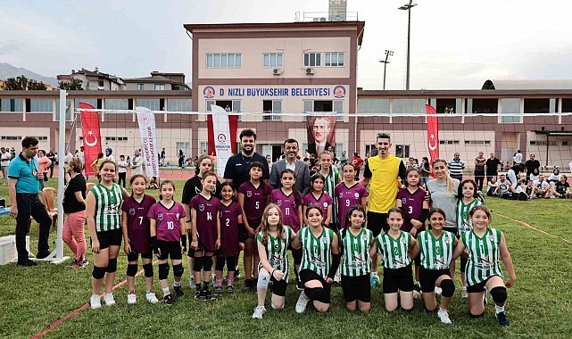 Denizli'de voleybol şenliği