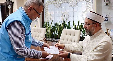 Diyanet İşleri Başkanı Erbaş, TDV'ye kurban bağışında bulundu