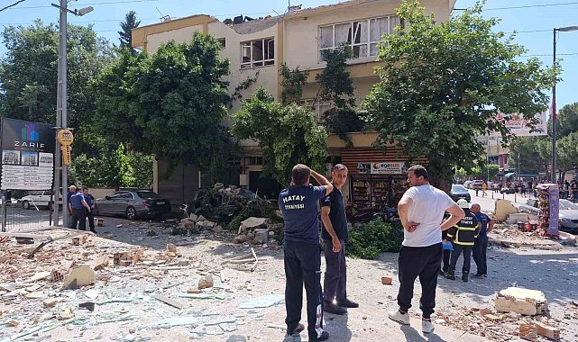 Dönercide patlayan tüp yıkıma neden oldu