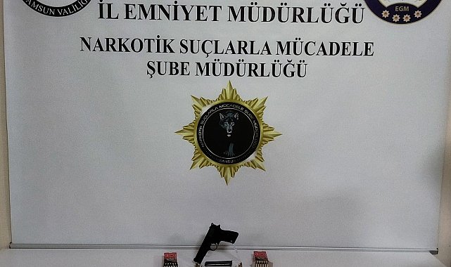 Evinde uyuşturucuyla yakalandı