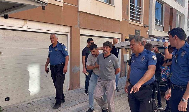 Evine gelen şahıslarla tartışan kadın kaçmaya çalışırken 2'nci kattan düştü