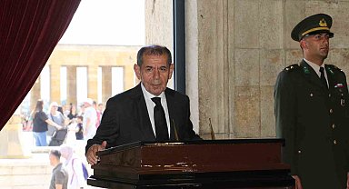 Galatasaray Başkanı Özbek'ten Anıtkabir'e ziyaret