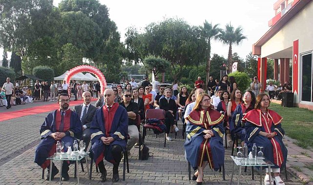 Geleceğin sağlıkçıları mezun oldu